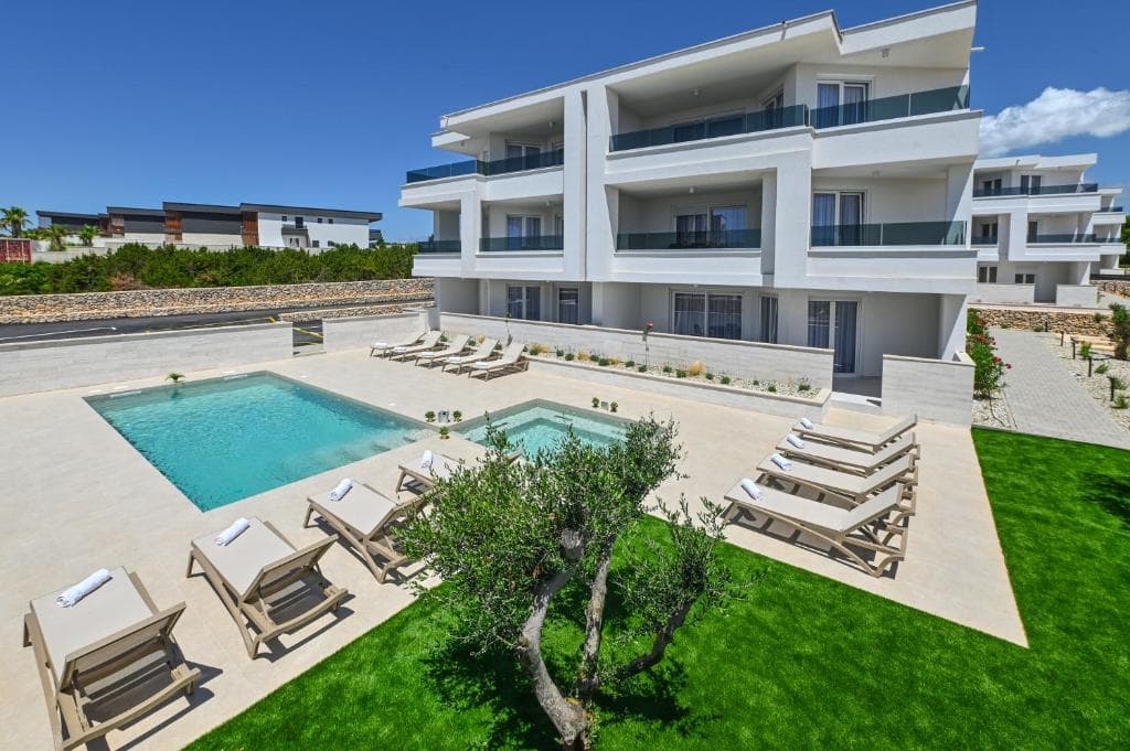 Lux Pool Apartment 4 a Novalja