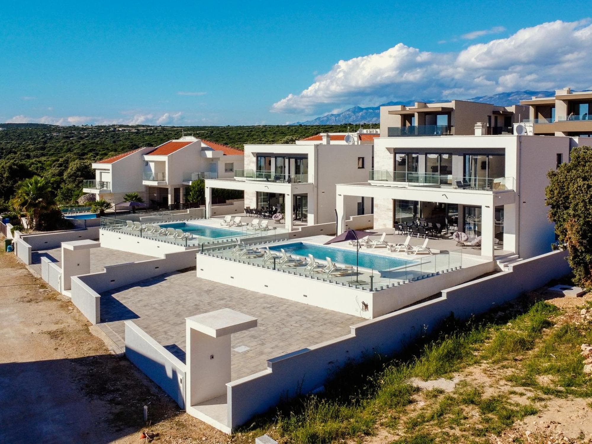 Affittare una villa a Novalja: Case vacanze esclusive con piscina privata sulla spiaggia di Zrće